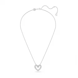 Una pendant 10