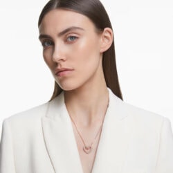 Una pendant 6