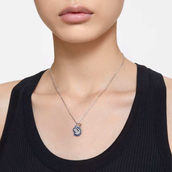 Swan pendant 4