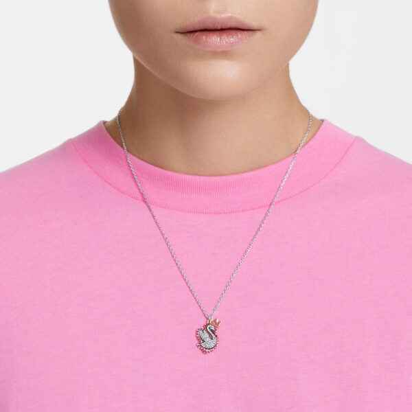 Swan pendant 4