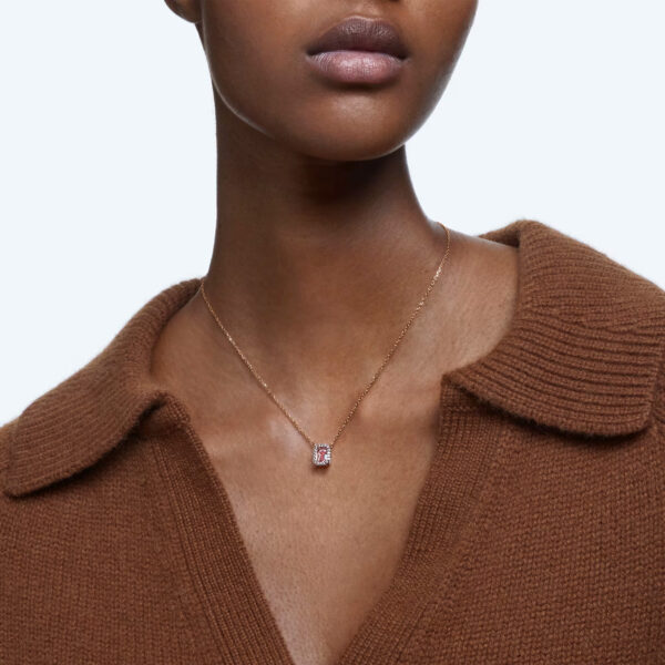 Una necklace 5