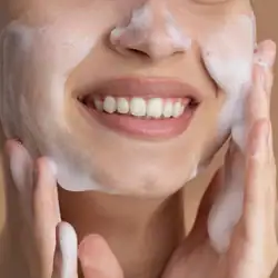 Vitamin E Face Wash 4