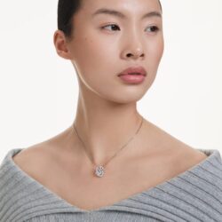 Alternative view of Swan pendant